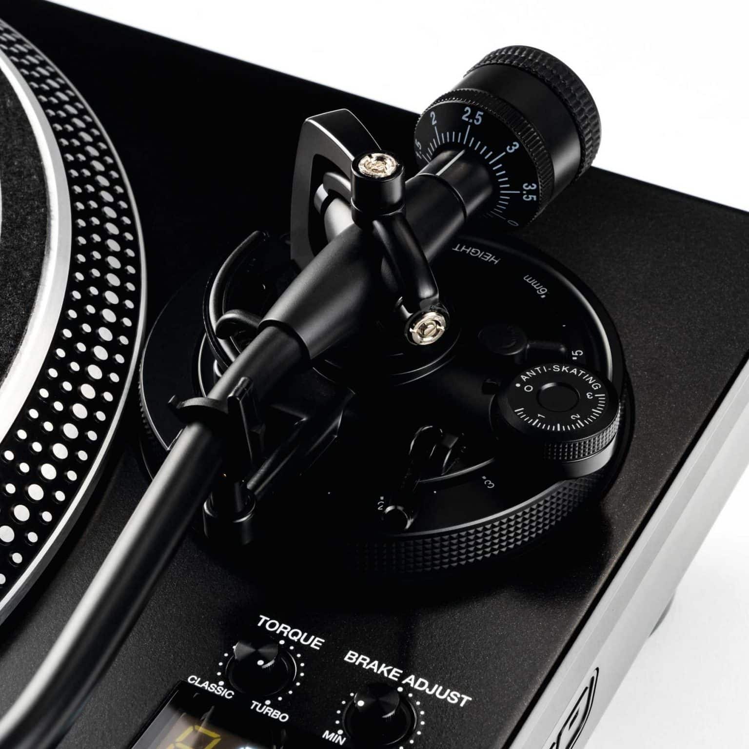 Review del Reloop RP-8000MK2: Un plato que proporciona control absoluto