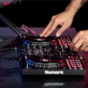 Mixtrack Platinum FX y Mixtrack Pro FX, los nuevos controladores de Numark