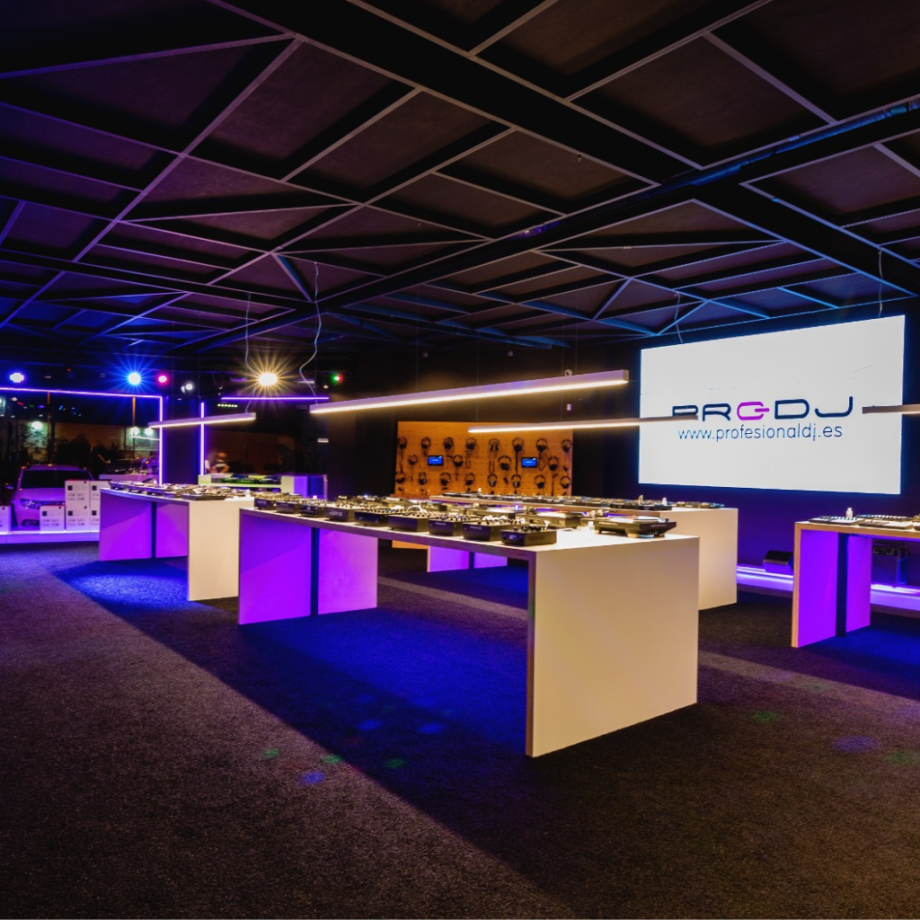 Las nuevas instalaciones de PROFESIONAL DJ, un Deejayland en Murcia