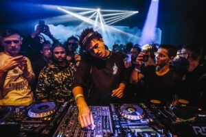 Polémicas subvenciones a RESIDENT ADVISOR Y BOILER ROOM del gobierno británico