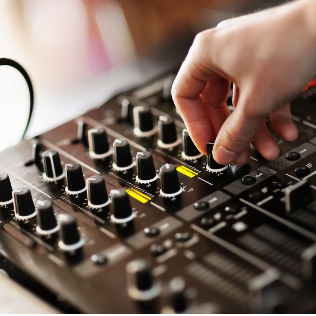 Guia para armar y configurar tu mesa de mezclas para DJ