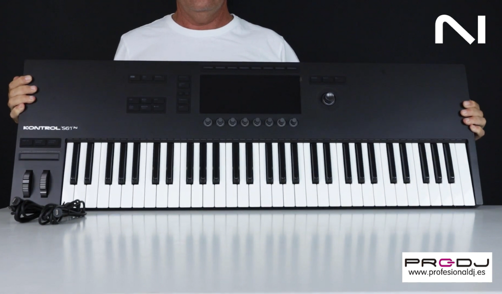 Unboxing y review de Native Instruments KOMPLETE KONTROL S49 & S61 MK3