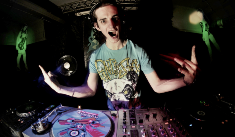 Trucos Avanzados de Mezcla DJ que Deberías Dominar