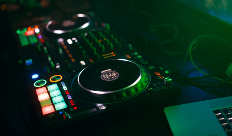 Trucos Avanzados de Mezcla DJ que Deberías Dominar