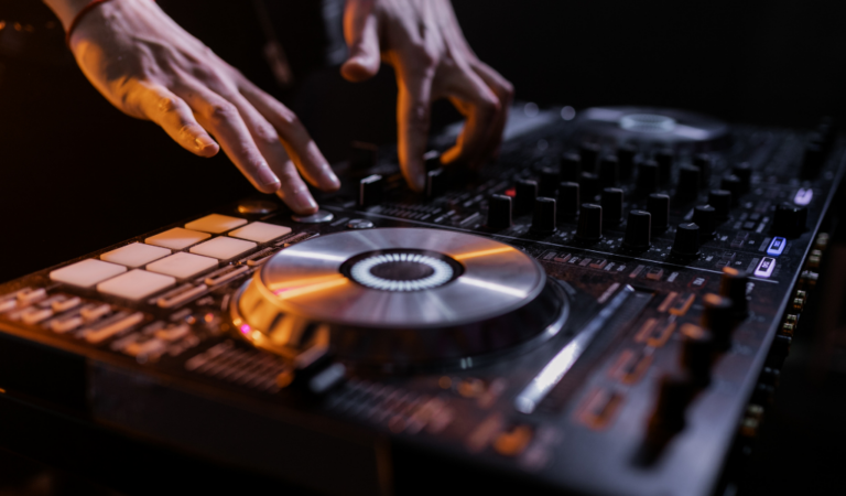 Ahora puedes ser DJ con Apple Music: Integración con rekordbox, Serato y más