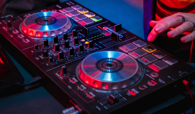 Trucos Avanzados de Mezcla DJ que Deberías Dominar