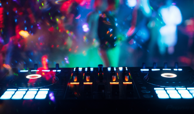 Tu Primera Actuación DJ ¿Cómo afrontar el miedo escénico y triunfar?