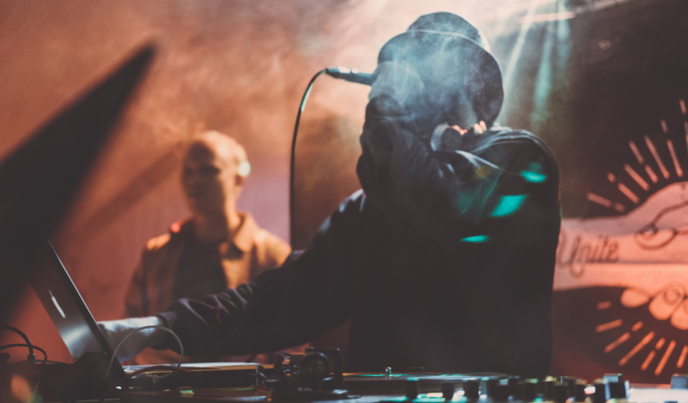 Los Mejores Documentales y Películas DJ: Inspiración Musical Asegurada