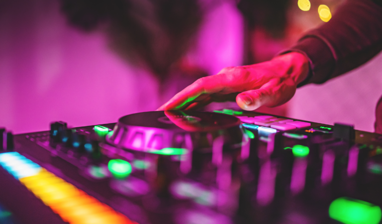 La psicología en tus sesiones DJ ¿Cómo influir en el ánimo del público?