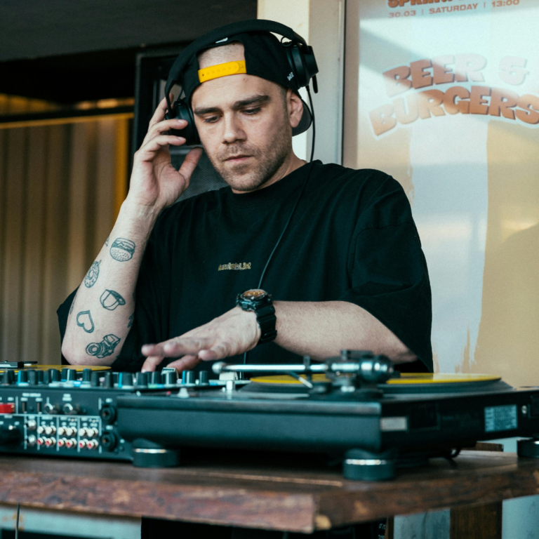 Cómo equilibrar la vida personal y profesional siendo DJ