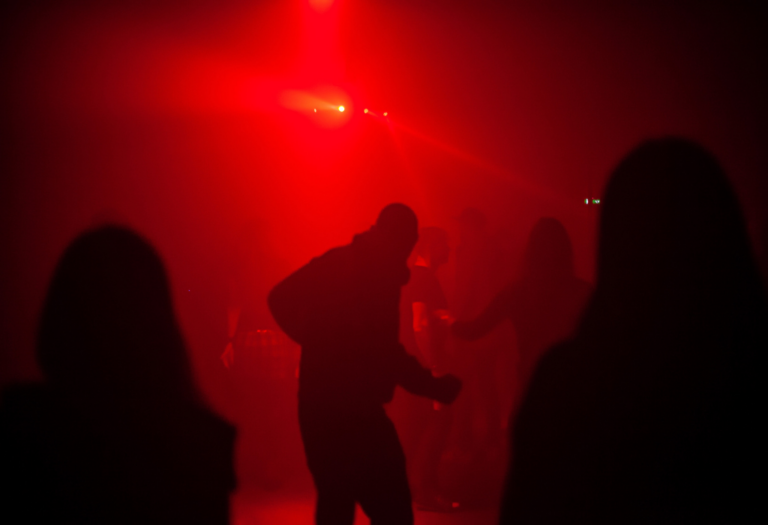 Sara Landry: Eternalism en [UNVRS] Ibiza