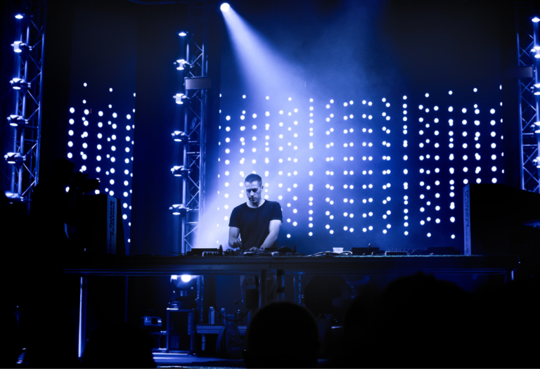 Aprende a usar el ecualizador como un DJ profesional: Técnicas avanzadas