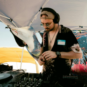 Aprende a usar el ecualizador como un DJ profesional: Técnicas avanzadas