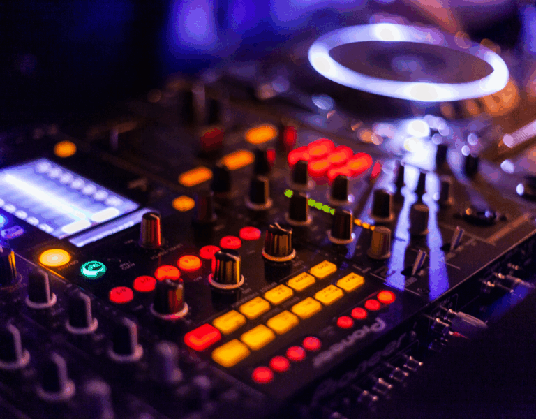 Evita estos 7 Errores de DJs Novatos para tener Éxito