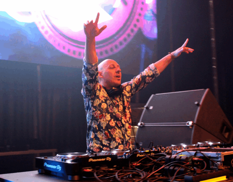 Evita estos 7 Errores de DJs Novatos para tener Éxito