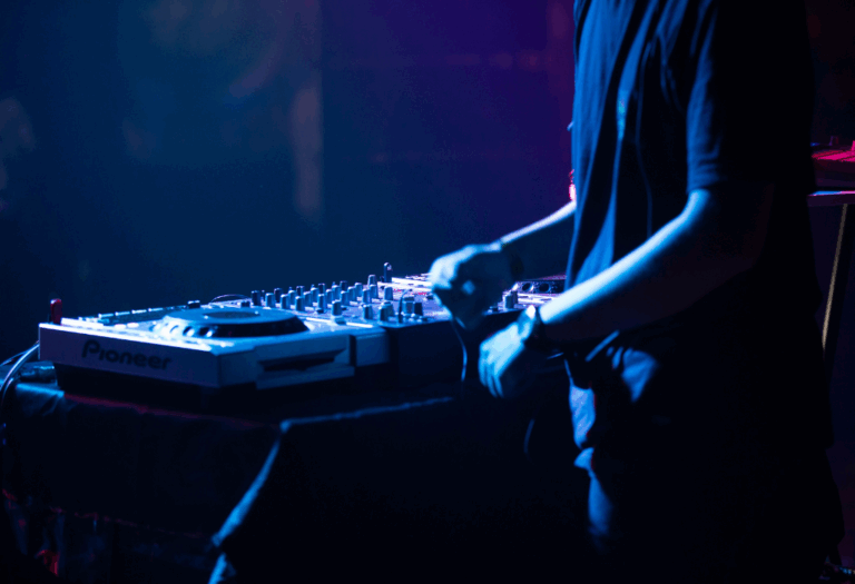 Serato DJ 3.3.2: Revive tu viejo hardware