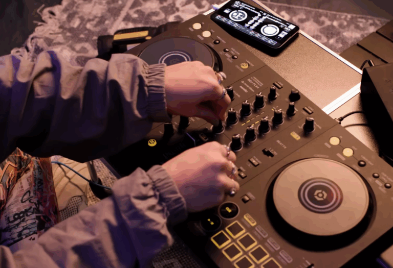 Comparativa: Pioneer DDJ-400 vs DDJ-FLX4
