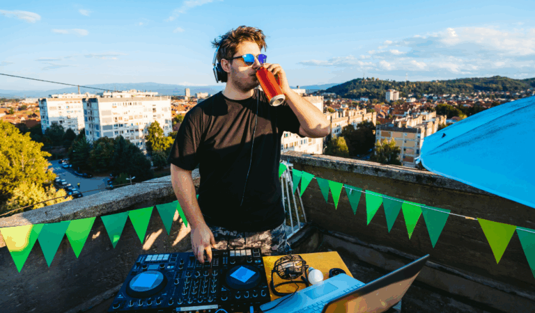 ¿Cómo grabar tus sesiones DJ en alta calidad para YouTube?