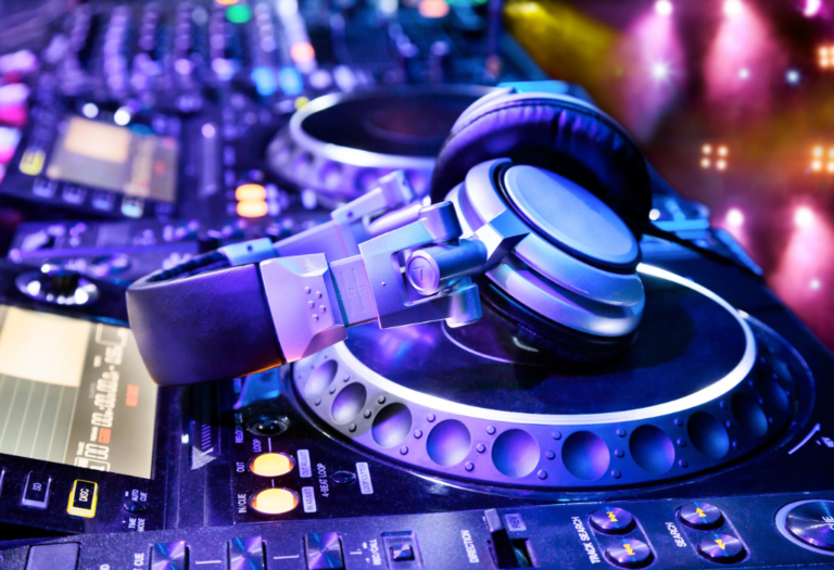 Top 5 Regalos DJ para Navidad (Menos de 100 €) Top 5 Regalos DJ para Navidad (Menos de 100 €)