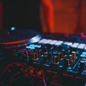 VirtualDJ 2026: Nuevas funciones con IA