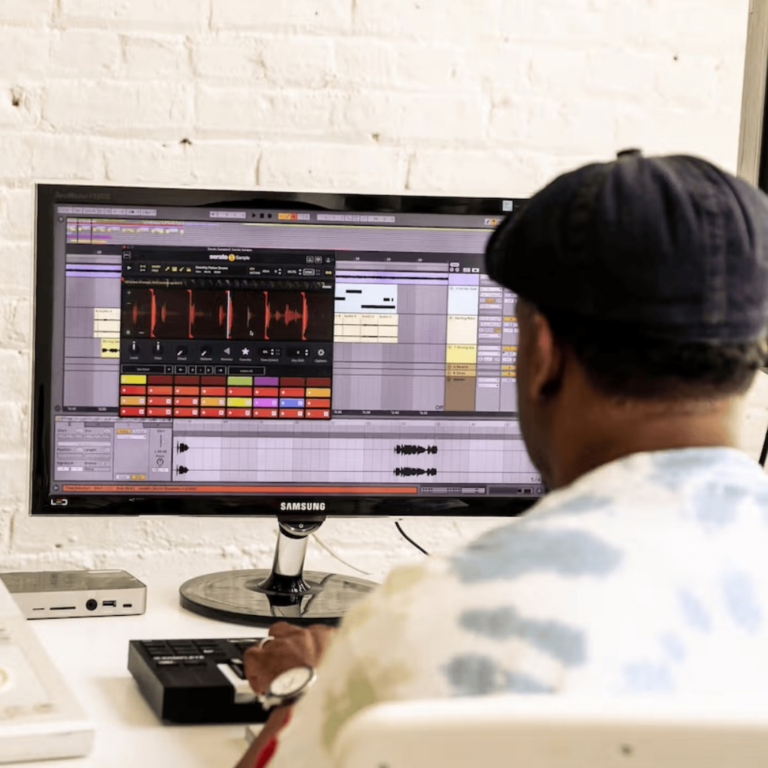 Serato Sample 2.2.0: Control avanzado de Stems para ALPHATHETA SLAB Serato Sample 2.2.0: Control avanzado de Stems para ALPHATHETA SLAB