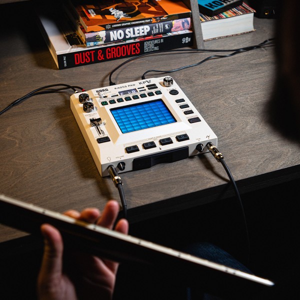 KORG KAOSS PAD V: Procesador de Efectos y Sampler KORG KAOSS PAD V: Procesador de Efectos y Sampler