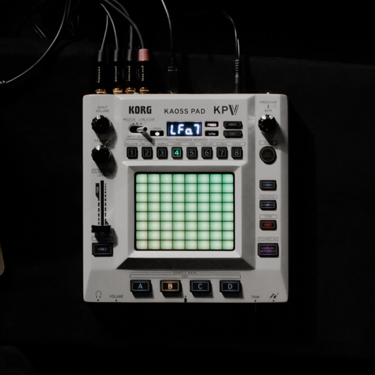 KORG KAOSS PAD V: Procesador de Efectos y Sampler KORG KAOSS PAD V: Procesador de Efectos y Sampler