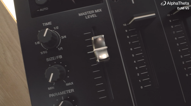 AlphaTheta DJM-V5: ¿Qué ofrece esta Mesa de Mezclas? AlphaTheta DJM-V5: ¿Qué ofrece esta Mesa de Mezclas?