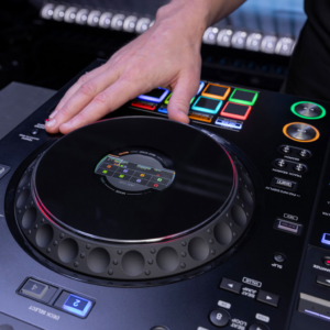 AlphaTheta explica errores tras update y brinda solución AlphaTheta aclara fallas con playlists tras la actualización de firmware