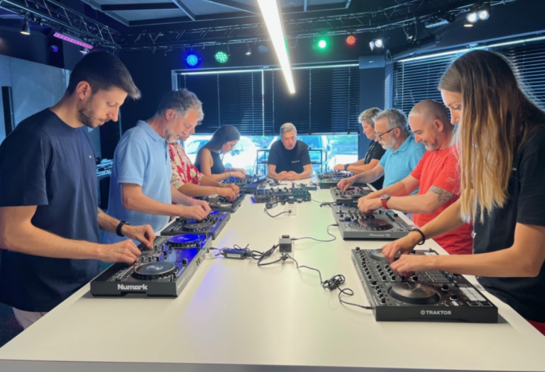 ¿Cómo usar Stems en directo?: Casos reales y configuración correcta ¿Cómo usar Stems en directo?: Casos reales y configuración correcta